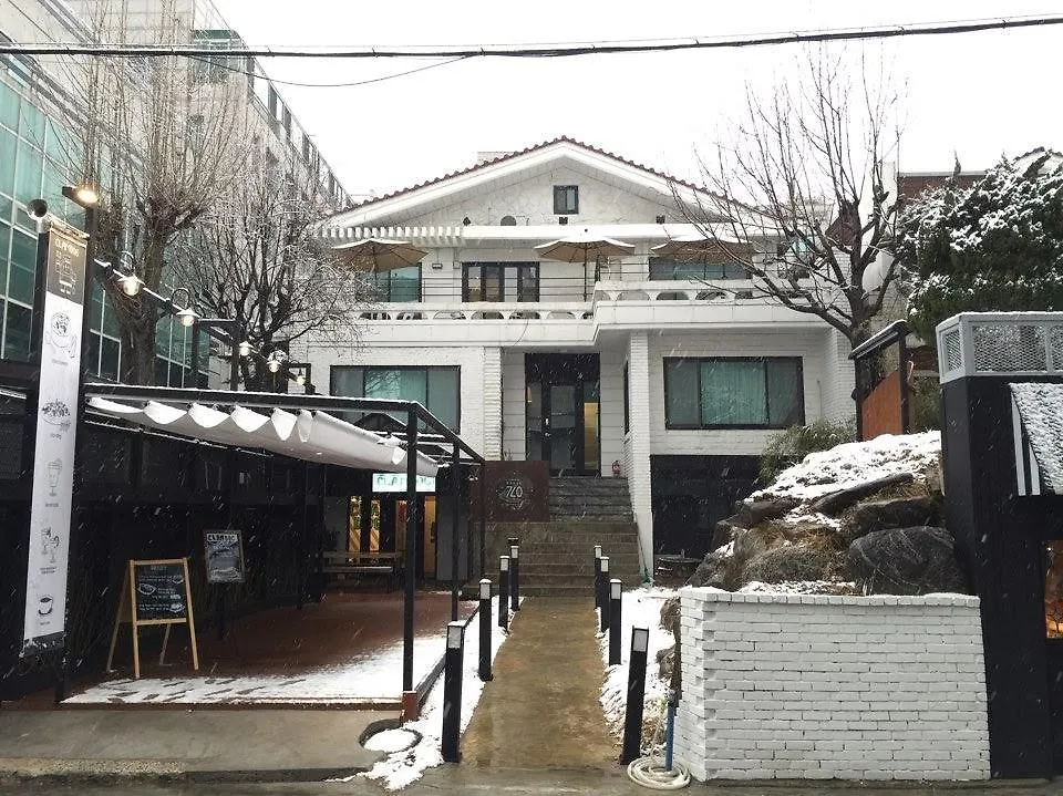 بيت شباب House 740 سيول