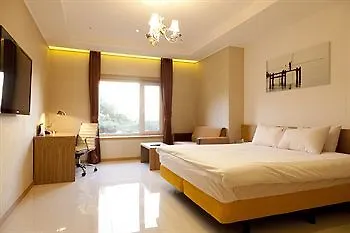 بيت شباب House 740 سيول